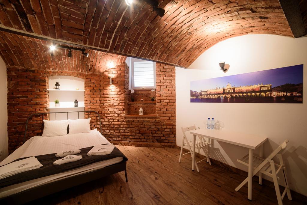 Cracow Rent Apartments - Spacious Apartments For 2-7 People In Quiet Area - Kolberga Street Nr 3 - 10 Min To Main Square By Foot Cracovie Extérieur photo