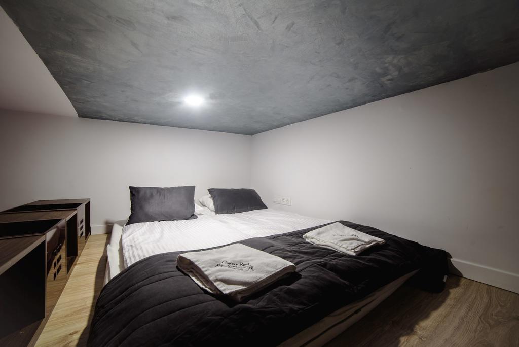 Cracow Rent Apartments - Spacious Apartments For 2-7 People In Quiet Area - Kolberga Street Nr 3 - 10 Min To Main Square By Foot Cracovie Extérieur photo