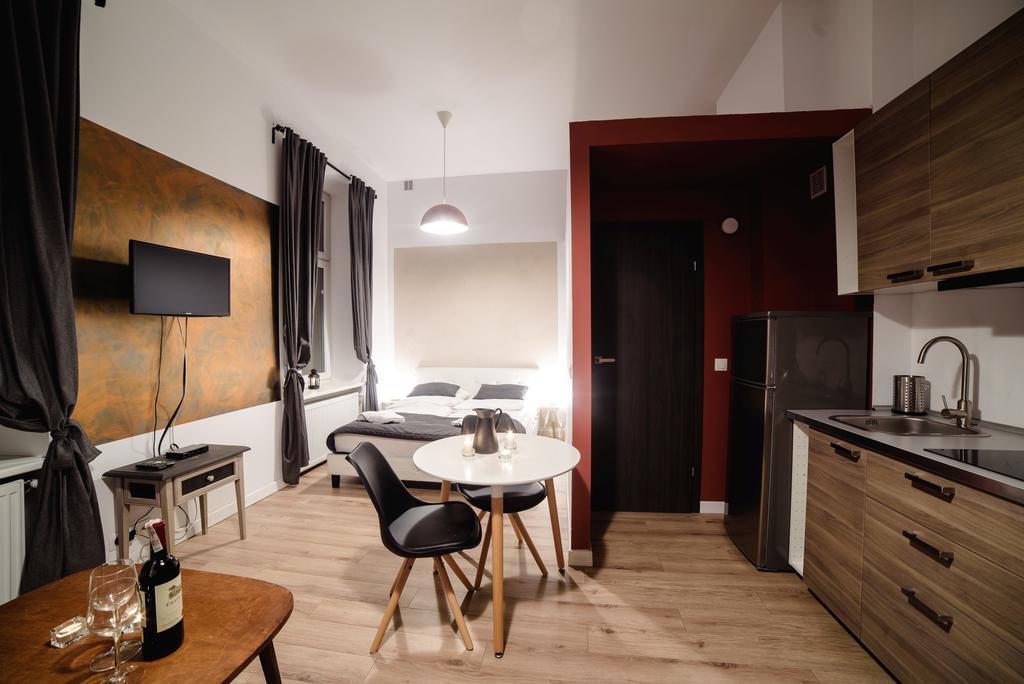 Cracow Rent Apartments - Spacious Apartments For 2-7 People In Quiet Area - Kolberga Street Nr 3 - 10 Min To Main Square By Foot Cracovie Extérieur photo