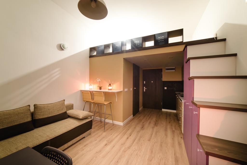 Cracow Rent Apartments - Spacious Apartments For 2-7 People In Quiet Area - Kolberga Street Nr 3 - 10 Min To Main Square By Foot Cracovie Extérieur photo