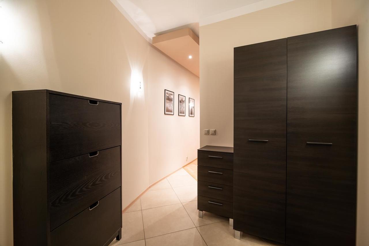 Cracow Rent Apartments - Spacious Apartments For 2-7 People In Quiet Area - Kolberga Street Nr 3 - 10 Min To Main Square By Foot Cracovie Extérieur photo