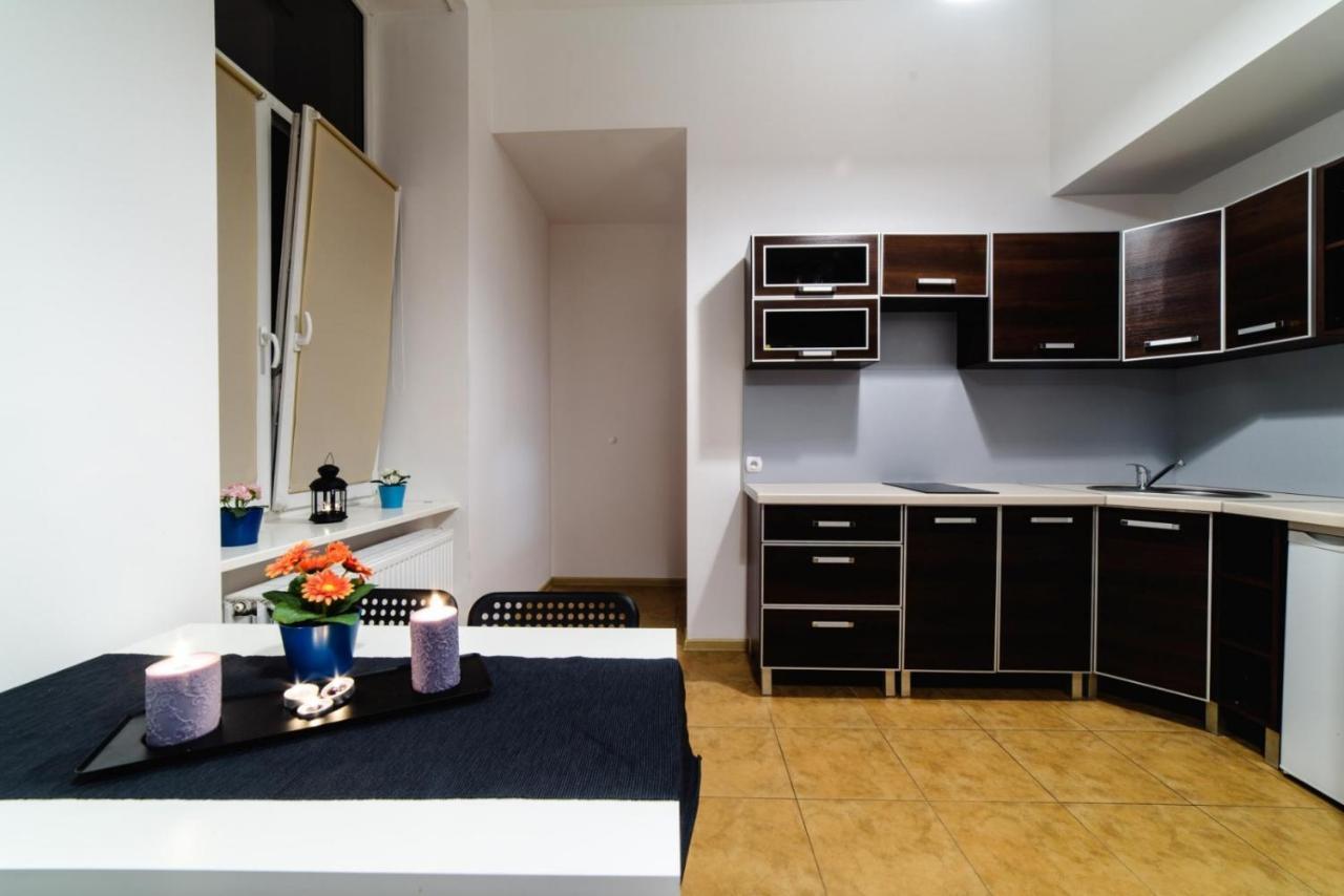 Cracow Rent Apartments - Spacious Apartments For 2-7 People In Quiet Area - Kolberga Street Nr 3 - 10 Min To Main Square By Foot Cracovie Extérieur photo